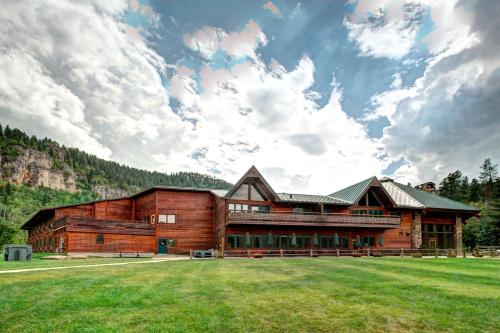 Spearfish Canyon Lodge