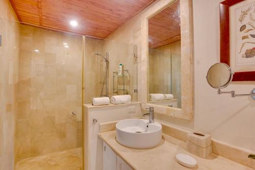 Tortuga C20 Luxury 5BR Villa in Punta Cana Resort - image 2
