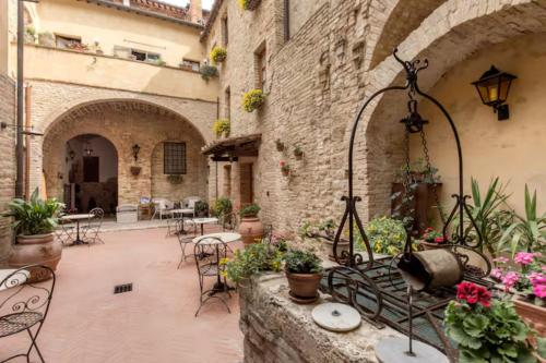 Residenza D'Epoca Palazzo Buonaccorsi in سان جيميجانو