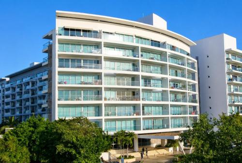 Apartamentos con acceso directo a la playa en Morros 3