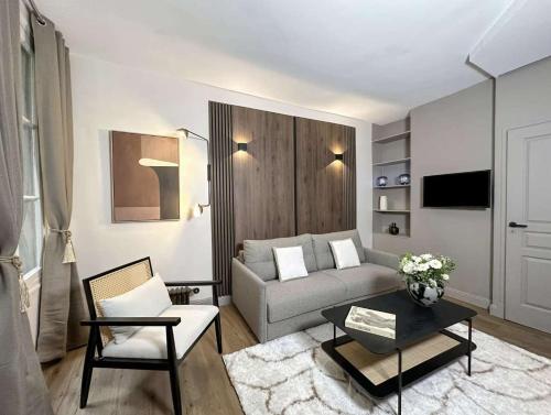 Superb Appartment close to Marais 1B 4P