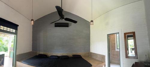 Miralin Estate Bungalow - image 2