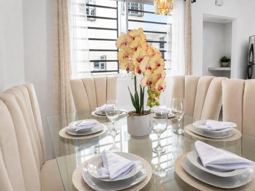 Comfortable 3BR for Families WiFi - AC and Terrace in Villa Mella