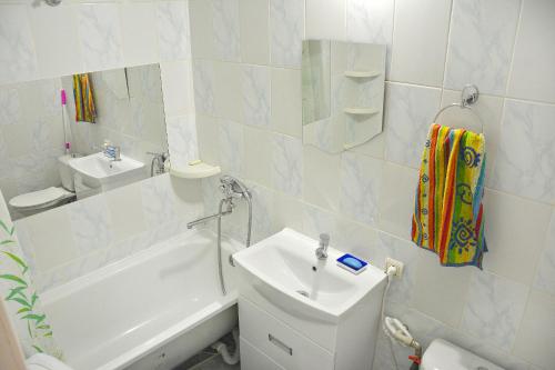 Apartment on Slonova 74/76 near Railstation - image 2