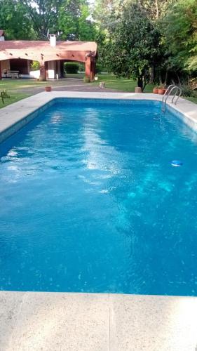 Hermosa quinta en Ezeiza, gran parque y seguridad
