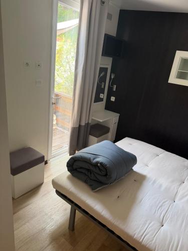 3 bedrooms, 5 beds