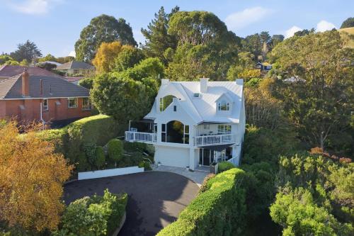 Exterior view, Tui2 Macandrew Bay in Macandrew Bay