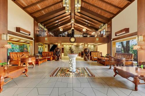 ロビー, The Fern Gir Forest Resort Sasan Gir, Series by Marriott in ササンギル