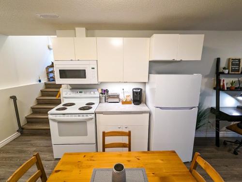 1BDR with Parking near Niagara Falls and Wineries in St. Catharines (ON)