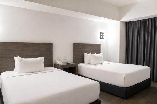 2 double beds
