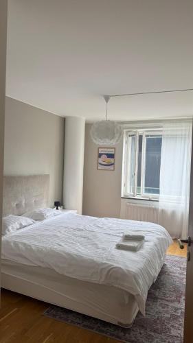 Furnished 2 bedroom apartment with a balcony in the heart of Sundbyberg in 순드뷔베리