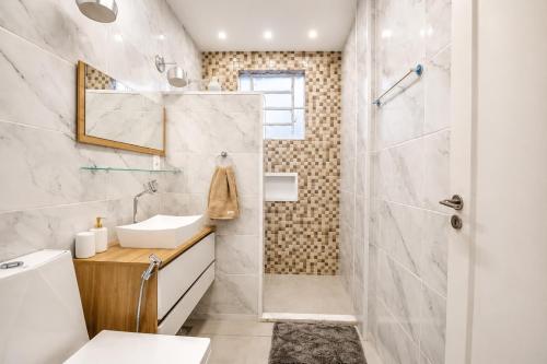 Bathroom, Apart proximo Maracana, Metro e Shopping Tijuca in Vila Isabel