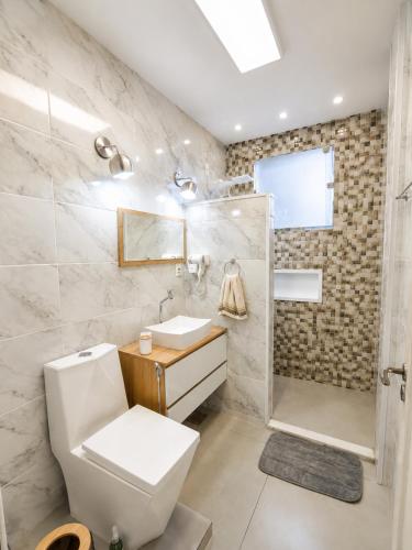 Bathroom, Apart proximo Maracana, Metro e Shopping Tijuca in Vila Isabel