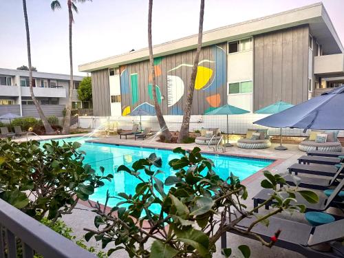 Spacious South Bay Condo