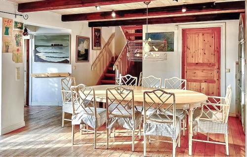 kuhinja, Pet Friendly Home In Borrby With Sauna in Ostra Hoby