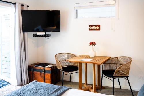 Hananui Lodge and Apartments Room Type - Queen Studio