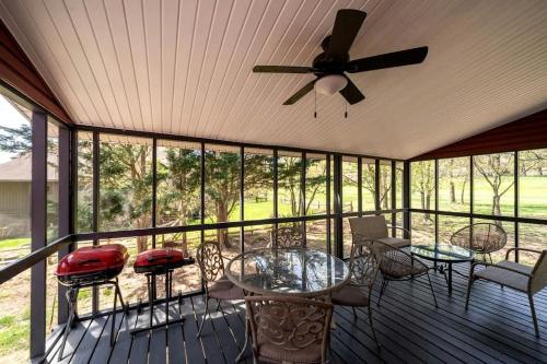 Gorgeous Vacation Rental with Grill, Fire Pit, Golf Course Views, and Resort Access in Hedgesville,  in Hedgesville