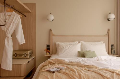 APT Stamford Place - image 2