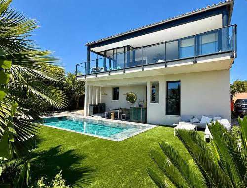 Beautiful villa with sea view