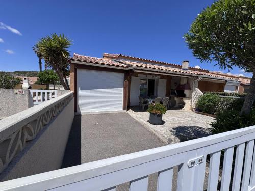 HOLIDAYLAND NARBONNE PLAGE Villas 6 ou 7 PERSONNES AVEC TERRASSE ET PLACE DE PARKING PRIVATIVE