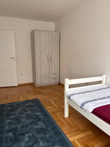 Reshó Apartment - image 5