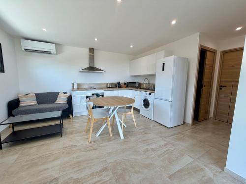 Appartement des Oliveraies in ลา วาเลต-ดู-วาร์