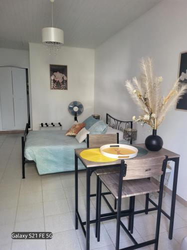 CHEZ ISABELLE 1