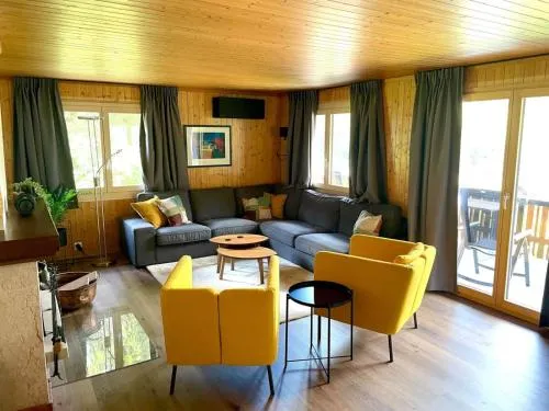 Chalet Mallum - Upper Apartment in Grengiols, Schweiz