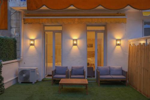 FRGK LE Hoche Luxury 2BR - Large Terrace - 2 min Palais