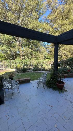 Cozy house by the park with patio and bbq in Malvín
