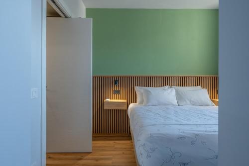 Interno 7-11 Piazza del Bacio - ItalyWeGo