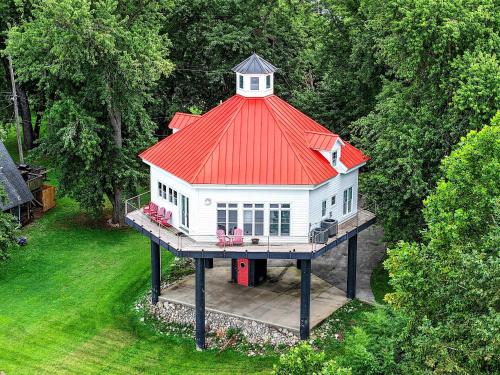 Iconic Lighthouse Estate on Scenic Ohio River in Prospect