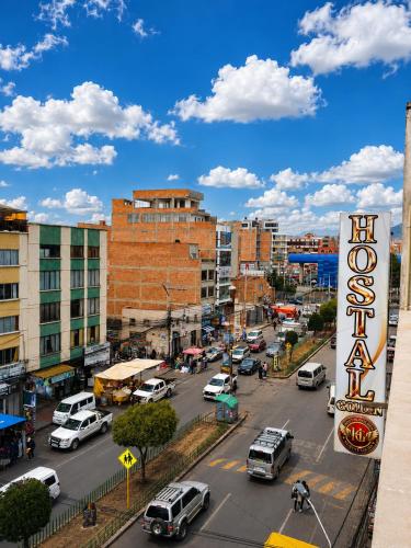 Exterior view, Hotel Golden - Ex Clements in El Alto