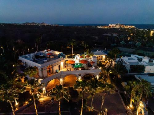 Cabo San Lucas Castle With Rooftop Sea Views