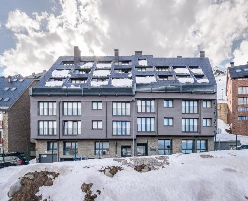 Estival Caribou Apartments