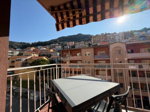 Sunny terrace - Air conditioning - 10 min Old Nice