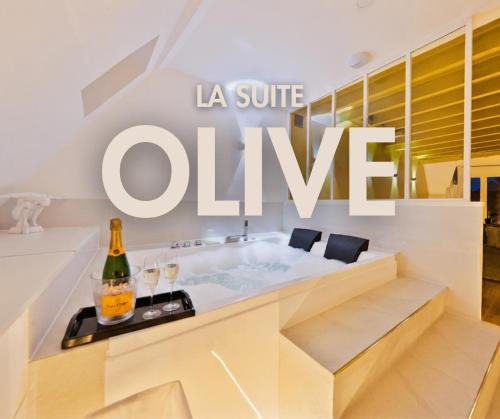 IH La Suite Olive I Duplex avec Jacuzzi Privatif à Étampes I proche Paris - Location saisonnière - Étampes