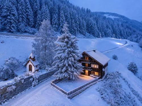 Haus Freistabl - Uriges Bauernhaus für 6 Personen mit Sauna & Bergblick im Ötztal