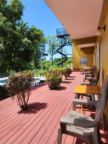 Palm apt At Tropical Apartments Tobago in Bethel