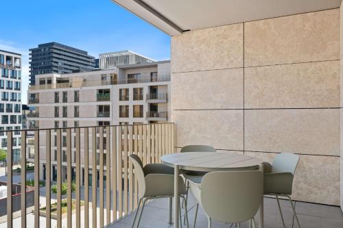 Modern Gasperich Stay Near Cloche dOr