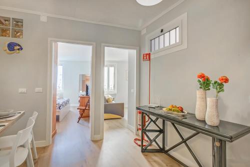 Armonia Centrale - Sanremo Apt for 4 with AC - Happy Rentals