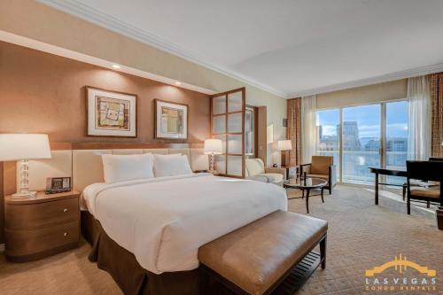MGM Signature-33-615 Strip View Balcony Studio