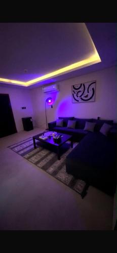 شقة غرفة وصاله فاخرة حي المنار - image 4