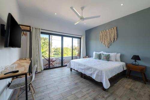 Cozy Loft Downtown Cancun + Terrace + WiFi + AC