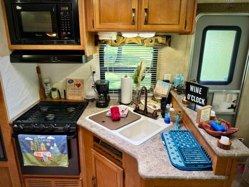 المرافق, RV Glamping Near Blue Ridge Parkway in تروتفيل