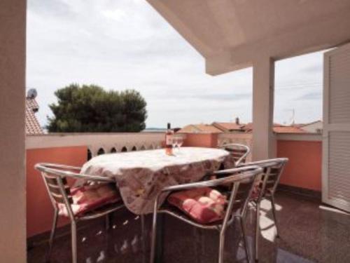 Apartment Stefani - two bedroom apartment with balcony and sea view A7 - image 5