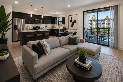 The Palm House Scottsdale Luxe 2BR 2Bath - image 2