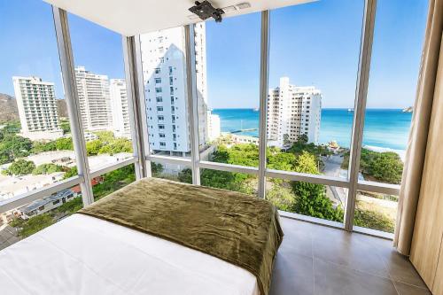 Ocean Views 2BR 2BA Walk to Historic District