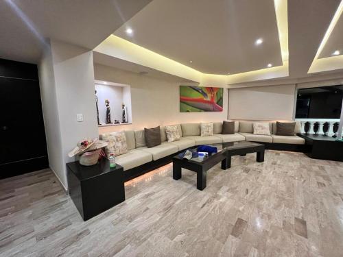 Apartment with parking and BEACH 2 nights minimum