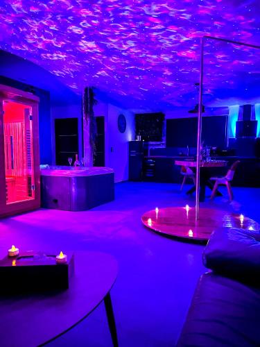 Love room jacuzzi La Villa Des Charmes